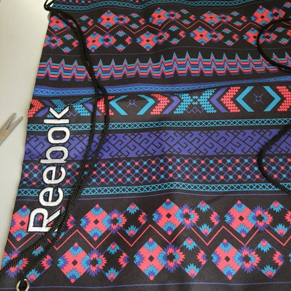 Reebok nylon drawstring backpack - Picture 3 of 3